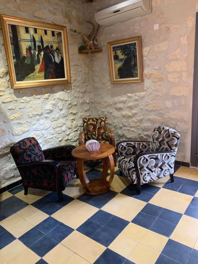 Logis Hotel Restaurant Hostellerie De La Tour Фонтвілль Екстер'єр фото
